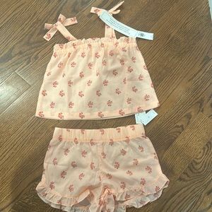 Girls two-piece set. Floral cotton short and tank top with tags.